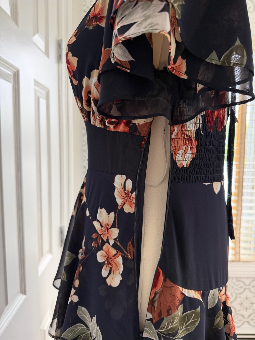 Lulus Midnight Mood Navy Blue Floral Tiered Maxi Dress Rust Cream Blooms Size S - Picture 13 of 16